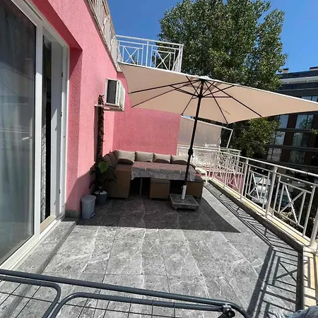 Rose Garden-apartment Napospart
