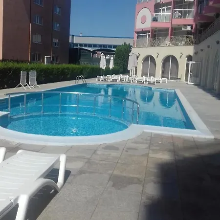 Apartman Rose Garden-apartment Napospart
